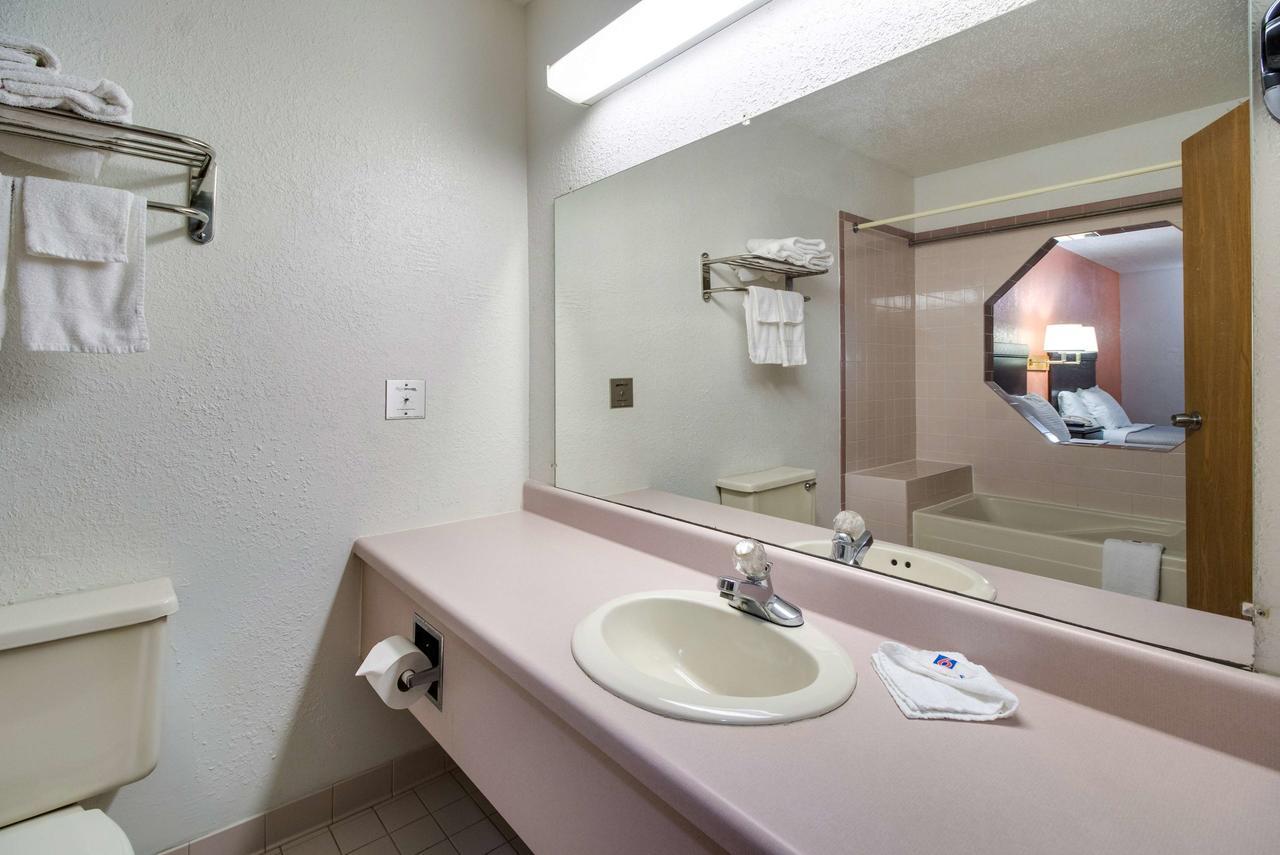 Motel 6-Marion, Il Luaran gambar