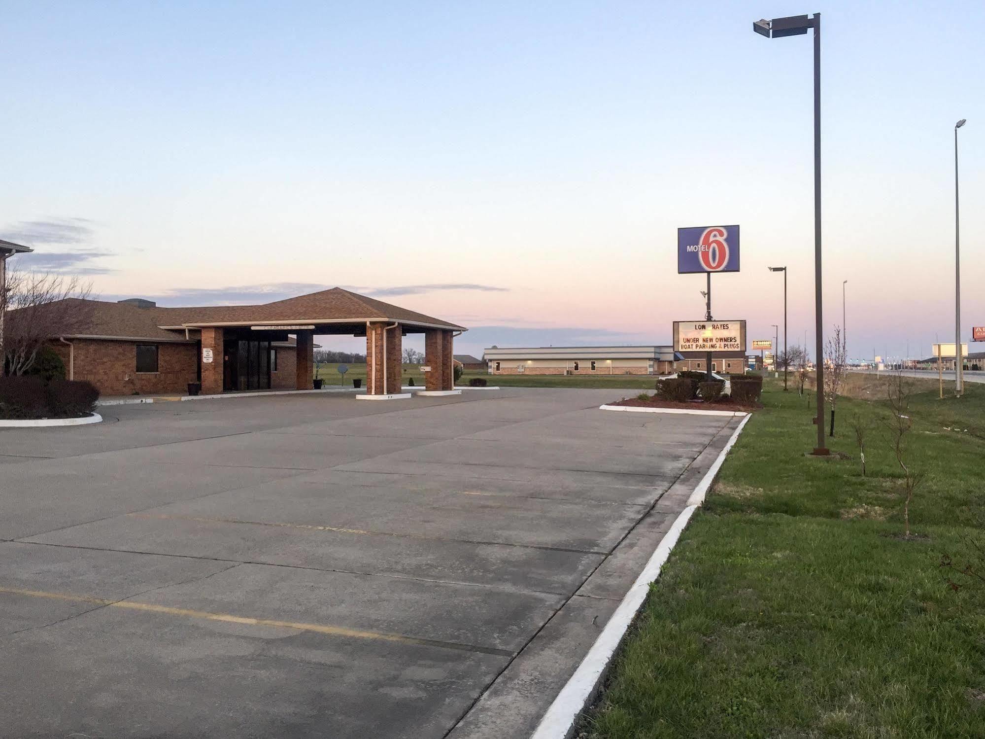Motel 6-Marion, Il Luaran gambar